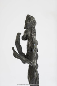 03 08 2020, St Rémy de Provence, (FRA,13), Oeuvre de Germaine Richier, L'Epi 1955, Bronze patiné foncé, Fondeur L.Thinot, Paris, exemplaire d'exposition, 44 x 12,5 x 9 cm, Collection particulière