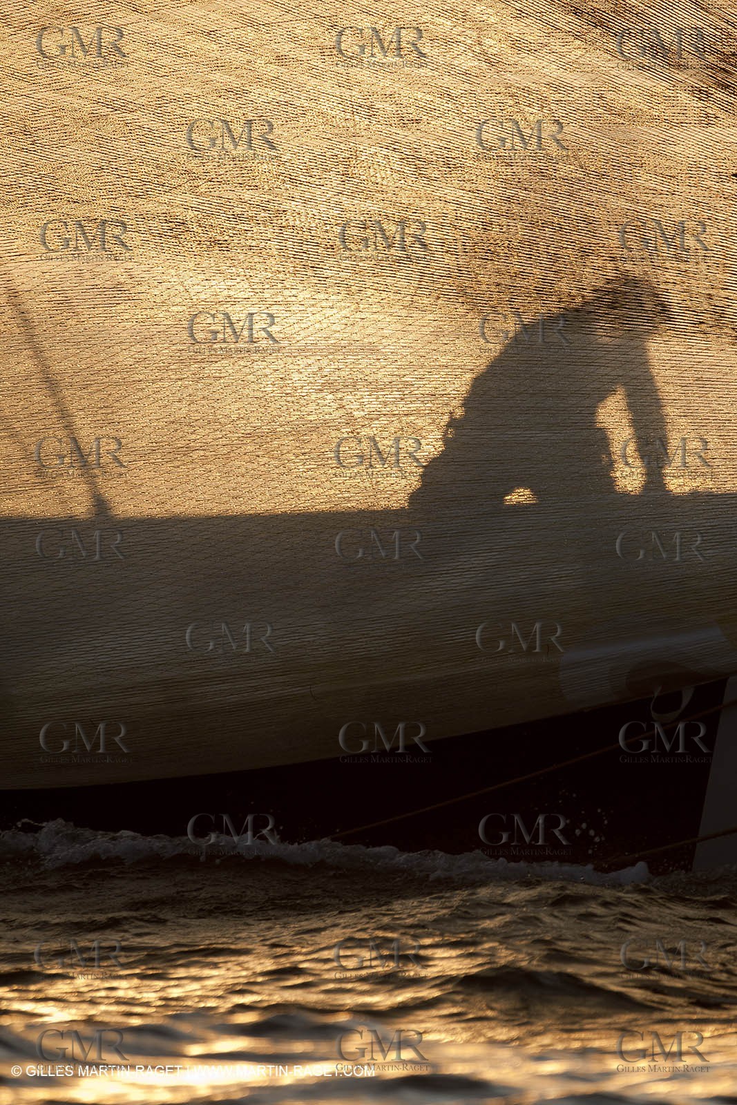 21 11 2010 - Dubai (UAE) - Dubai Louis Vuitton Trophy -  Round 2 - BMW ORACLE Racing