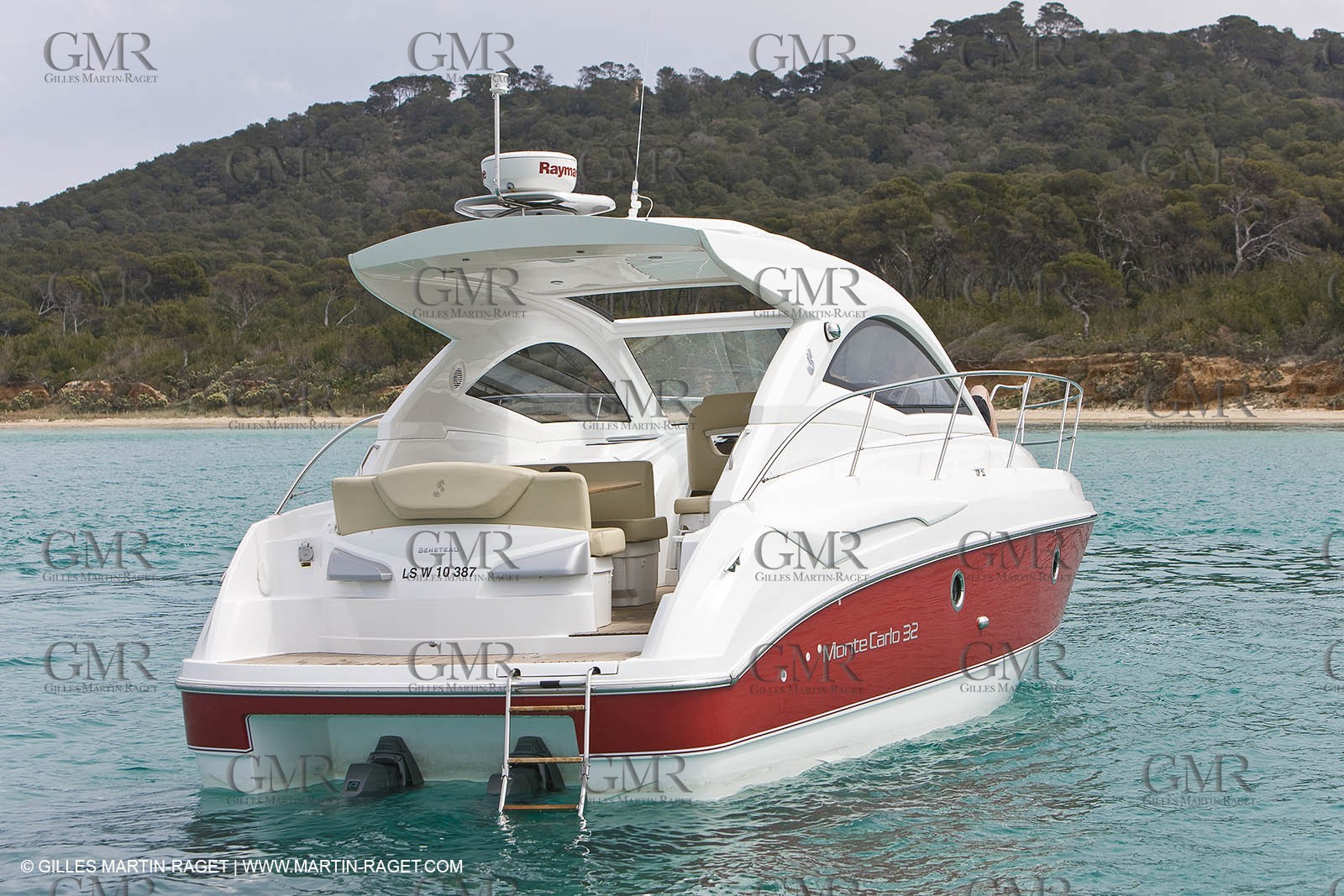 15 04 2008 - Porquerolles (Fra, 83) - Beneteau - Monte Carlo 32