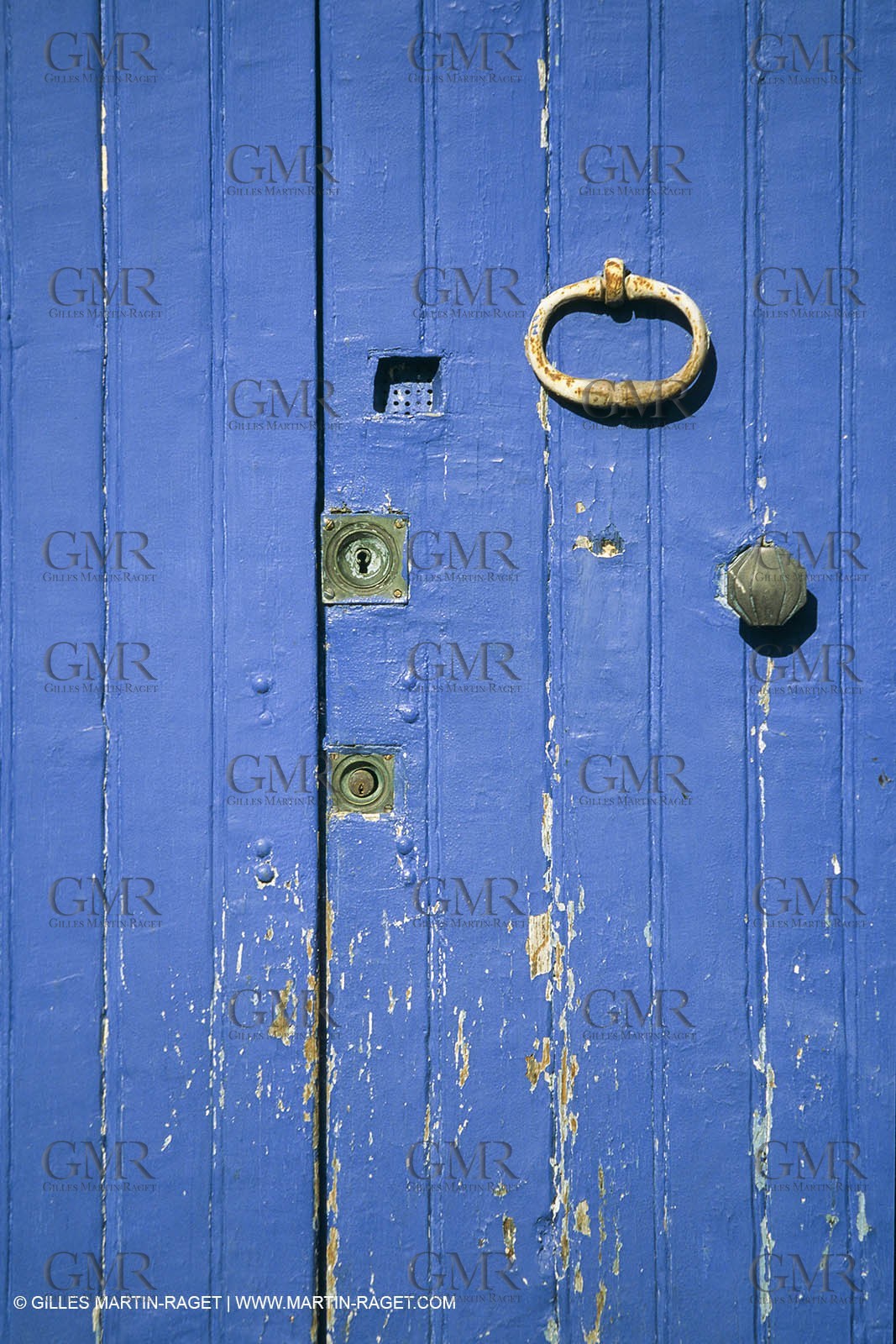 France, Provence, Villages du Luberon, détails, vieilles pierres, portes, toitures