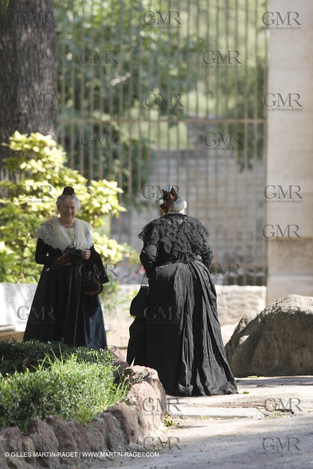 06 07 08 - Arles (FRA, 13) - Traditional costume of Arles fest