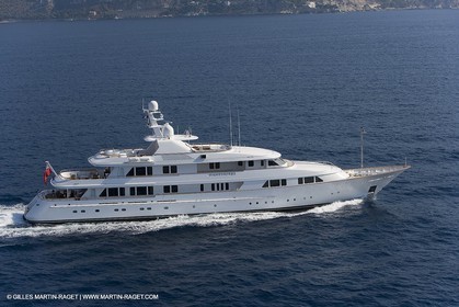 28 07 2007 - St Jean Cap Ferrat - SuperYachts - Motor Yachts - Hampshire