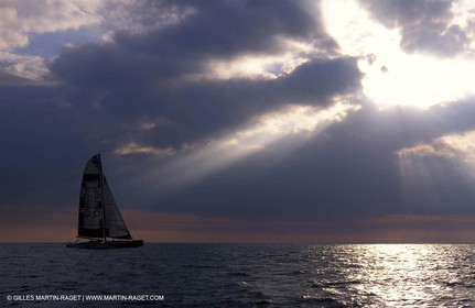 Orange II-Trophée Jules Verne 2004-1er départ de Lorient-Orange II-2004 Jules Verne Trophy Lorient first start