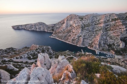 Décember 2009 - Marseille (FRA) - Les Calanques - Morgiou as seen from Sugiton Belvedere