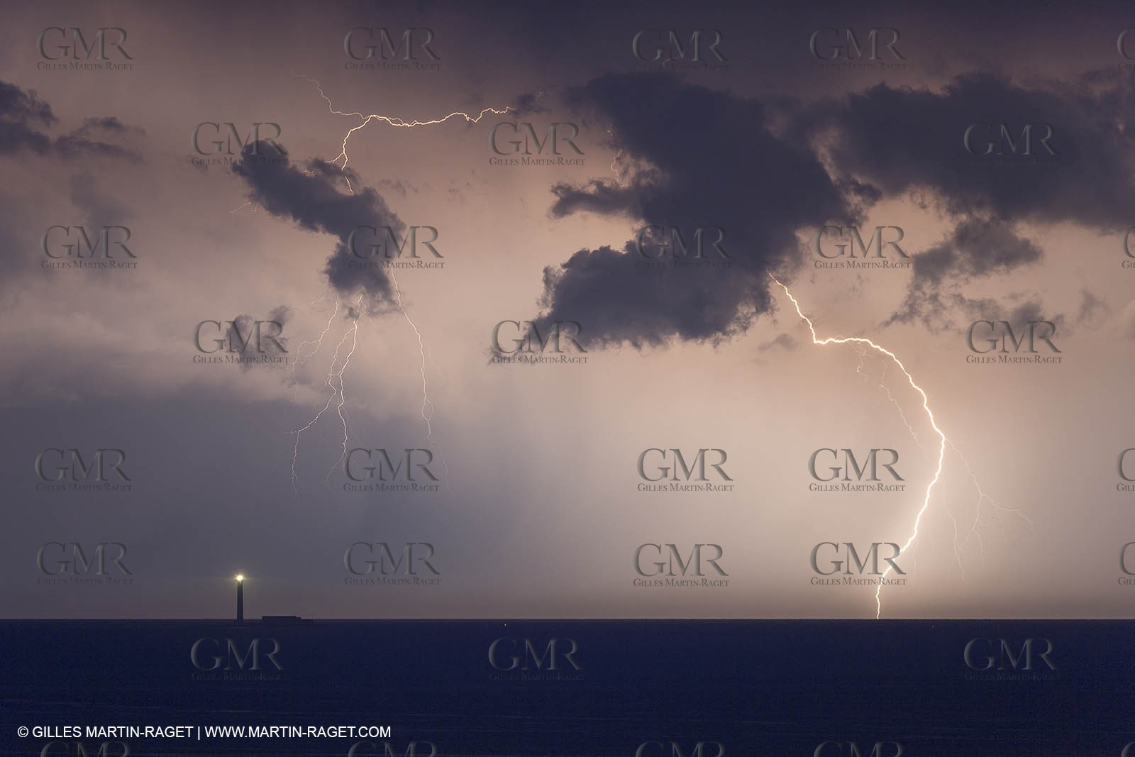 Thunderstorm over Planier island lighthouse - Marseille (FRA,13) - 18 06 2014