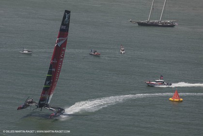13 07 2013 - San Francisco (USA,CA) - 34th America's Cup - Louis Vuitton Cup - Round Robin - Race Day 4 - Luna Rossa vs ETNZ