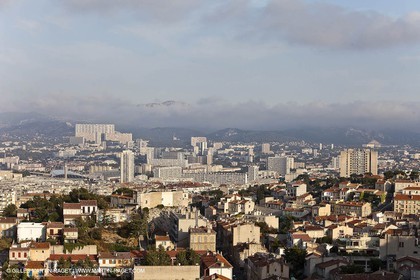 06 08 09 - Marseille - La neble - Brouillard sur les calanques et îles de Marseille