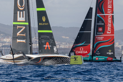 16 10 2024, Barcelona (ESP), Louis Vuitton 37th America's Cup, Final Match, Race Day 4, Race 6, INEOS reussit à s'achapper du contrôle établi par ETNZ peu avant le départ