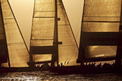 25 11 2010 - Dubai (UAE) - Dubai Louis Vuitton Trophy -  BMW ORACLE Racing Fleet races