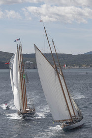 28 09 2022? Saint-Tropez,(FRA,83), Les Voiles de Saint-Tropez 2022 Régate N° 2 poup les modernes, navigation libre pour les grandes goélettes