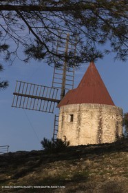 22 11 2012 - Fontvieille (FRA,13) - Le moulin d'Alphonse Daudet