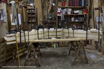 5 11 2011 - Marseille (FRA,13) - Alcyon - construction - Marc and edith Frilet meet Daniel Scotto in his workshop