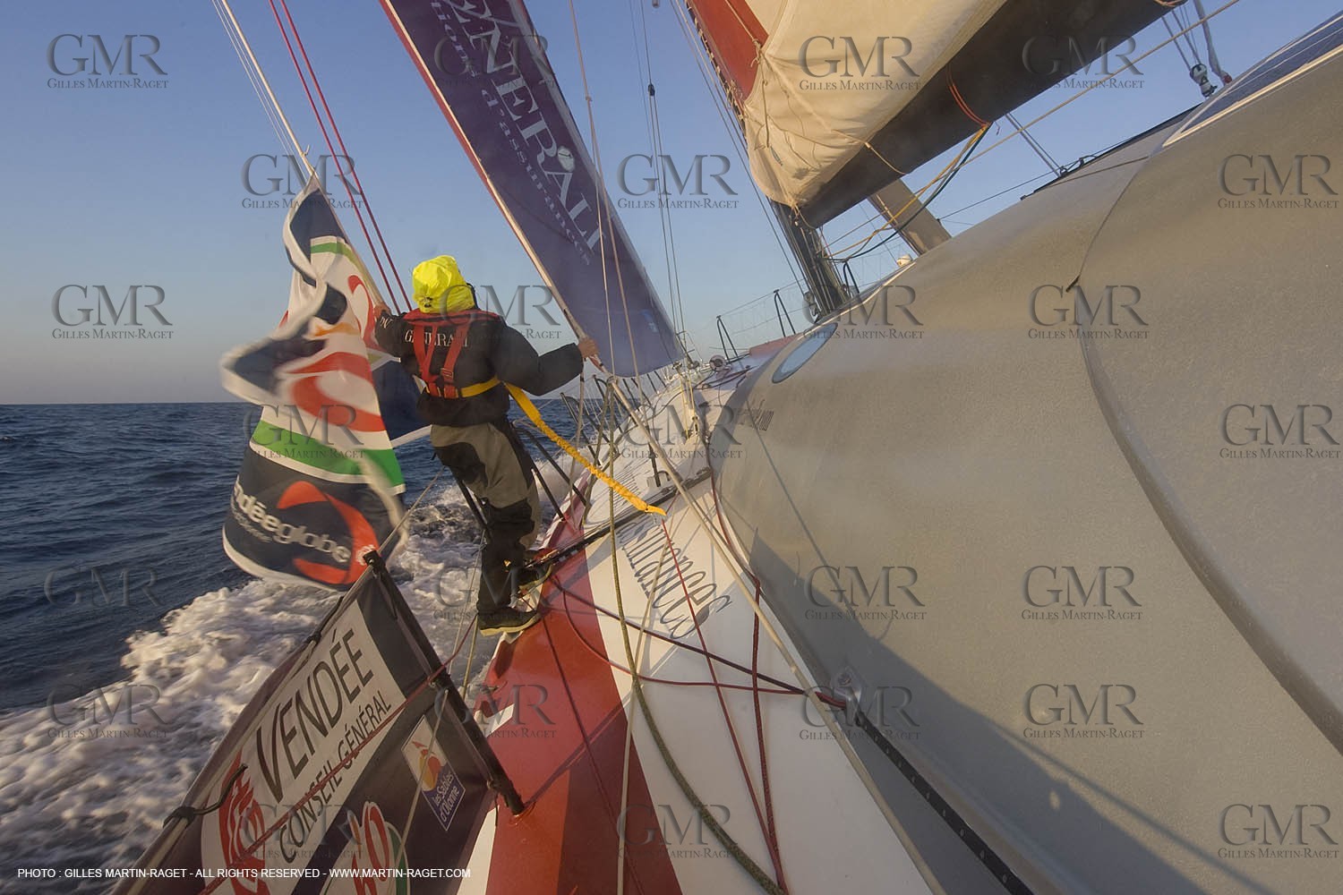 27 09 2008 - Lorient (FRA, 56) - Onboard Generali with Yann Eliès - Vendée Globe 2008 Training