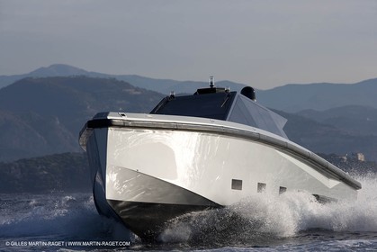 29 09 2007 - St Jean Cap Ferrat - Wally Yachts - Wally Power 70 - Lau Lau
