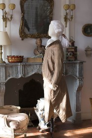 31 10 2013 - Ansouis (FRA,84) - Ansouis castle - Costumes of the exhibit Men costumes
