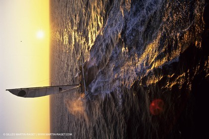 Commodore explorer - Bruno Peyron - 1993 - Record de la méditerranée