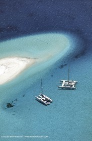 Multicoque au mouillage