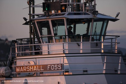 01 03 2011 - San Frnacisco (USA,CA) - Operations portuaires - détails de navires - déchargement de navire - containers