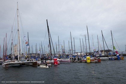 29 10 2010 - Saint Malo (FRA, 35) - Route du Rhum 2010 - Ambiances à Saint Malo avant le départ