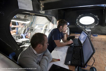 13 10 2009 - San Diego (USA, CA) - 33rd America's Cup - BMW ORACLE Racing - BOR 90 modifications
