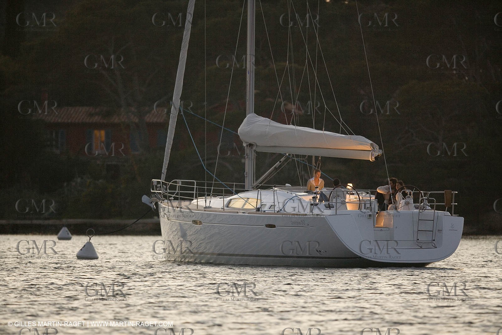 Cruising monohull mooring