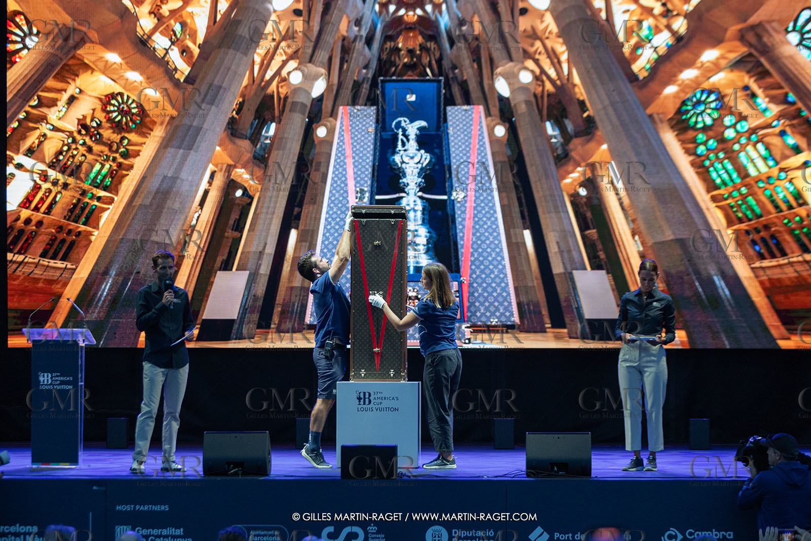 19 10 2024, Barcelona (ESP), Louis Vuitton 37th America's Cup, Final Match, Race Day 6 , Prizegiving