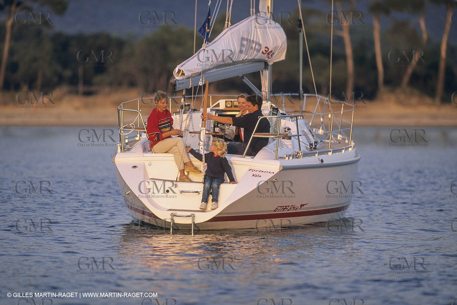 sailing, cruising, monohull at the mooring