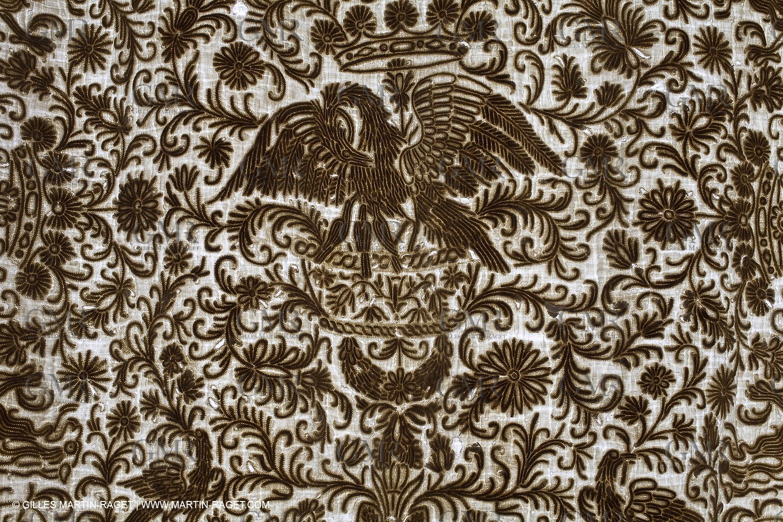 December 2009 - Boutis