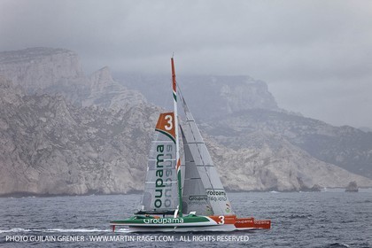 14 05 09 - Marseille - Record de la Méditerranée - Groupama 3 - Franck Cammas - G class - Départ de Marseille pour Carthage