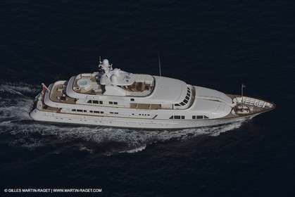 28 07 2007 - St Jean Cap Ferrat - SuperYachts - Motor Yachts - Hampshire