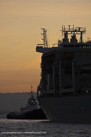 01 03 2011 - San Frnacisco (USA,CA) - Operations portuaires - détails de navires - déchargement de navire - containers