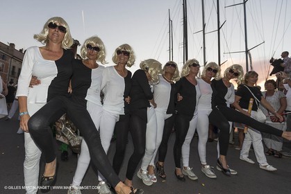 02 10 2014, Saint-Tropez (FRA,83), Voiles de Saint-Tropez 2014, Day 4, défilé des équipages   crew parade