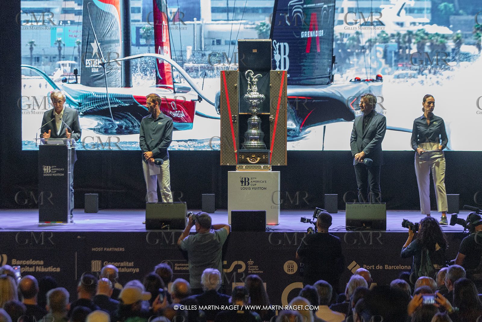 19 10 2024, Barcelona (ESP), Louis Vuitton 37th America's Cup, Final Match, Race Day 6 , Prizegiving