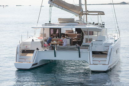 12 09 2016, Cannes (FRA,06), Chantier Fountaine-Pajot, Helia 44