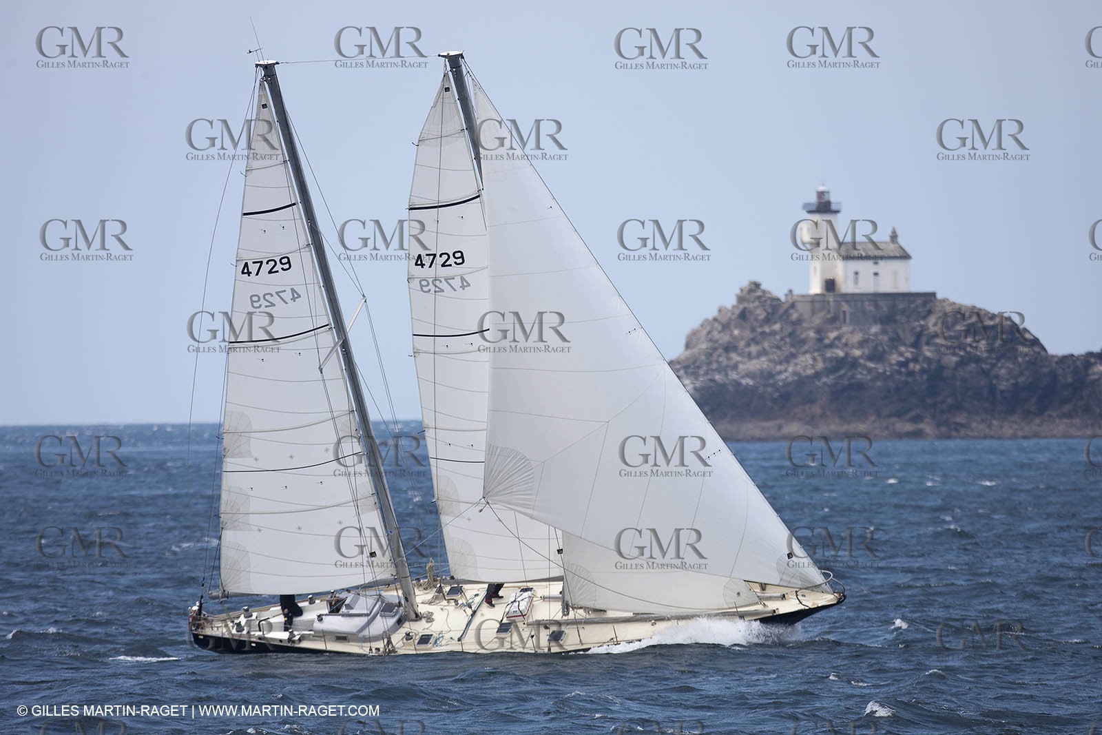 19 05 2010 - Raz de Sein (FRA,29) -  Pen Duick III