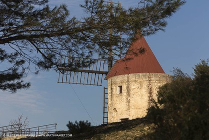 22 11 2012 - Fontvieille (FRA,13) - Le moulin d'Alphonse Daudet