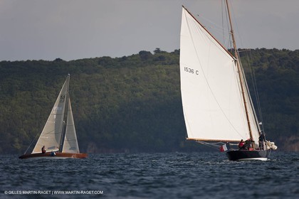 19 05 2010 -  Lanveoc Poulmic (FRA,29) - French Navy School Grand Prix - Pen Duick
