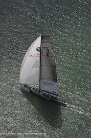 29 01 2009 - Auckland (NZL) -  Louis Vuitton Pacific Series - BMW ORACLE Racing - Training